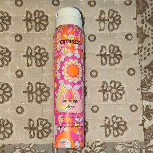 amika perk up ultra dry shampoo